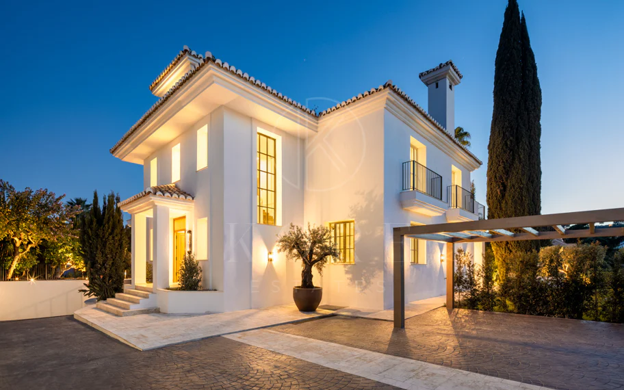 Villa Karina - villa de estilo mediterráneo en el corazón de Nueva Andalucía