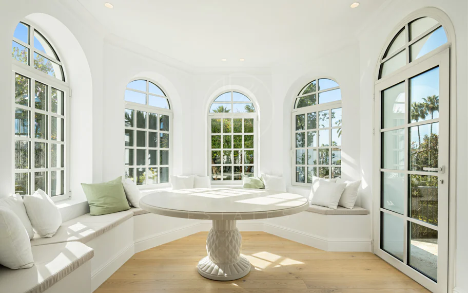 Villa Karina - villa de estilo mediterráneo en el corazón de Nueva Andalucía