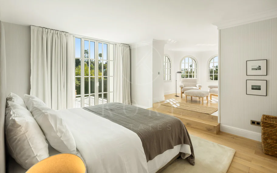 Villa Karina - villa de estilo mediterráneo en el corazón de Nueva Andalucía