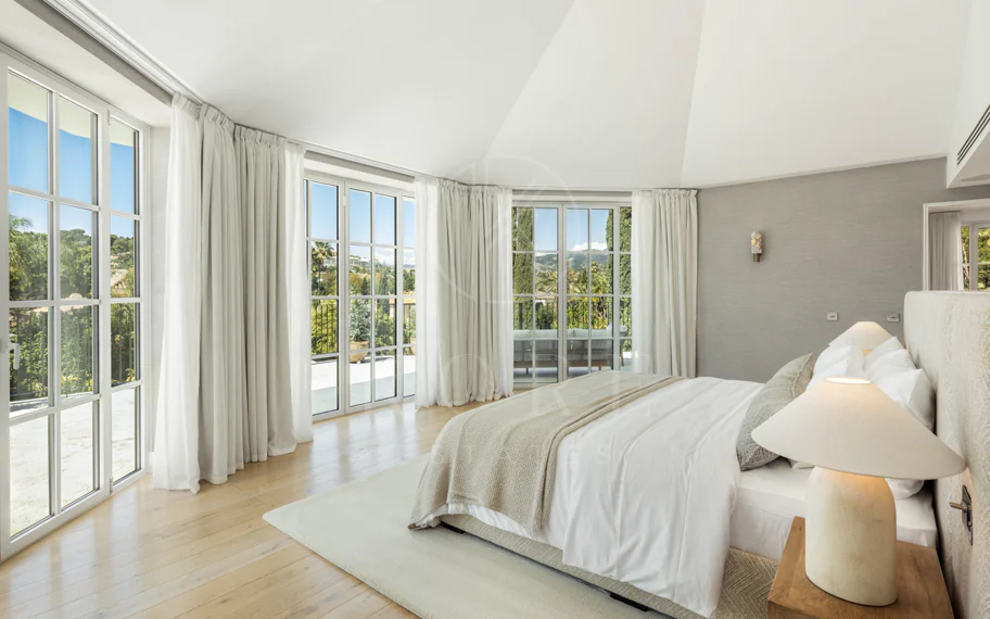 Villa Karina - villa de estilo mediterráneo en el corazón de Nueva Andalucía