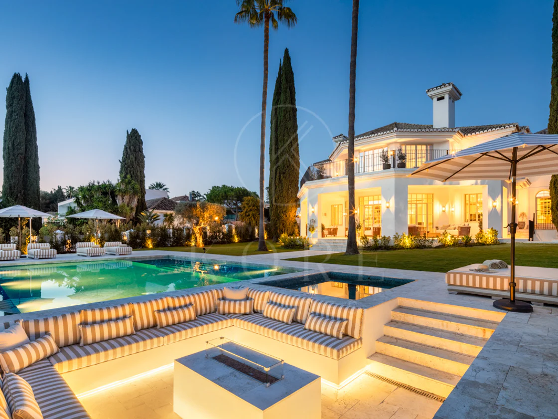 Villa Karina - Mediterranean style villa in the heart of Nueva Andalucía