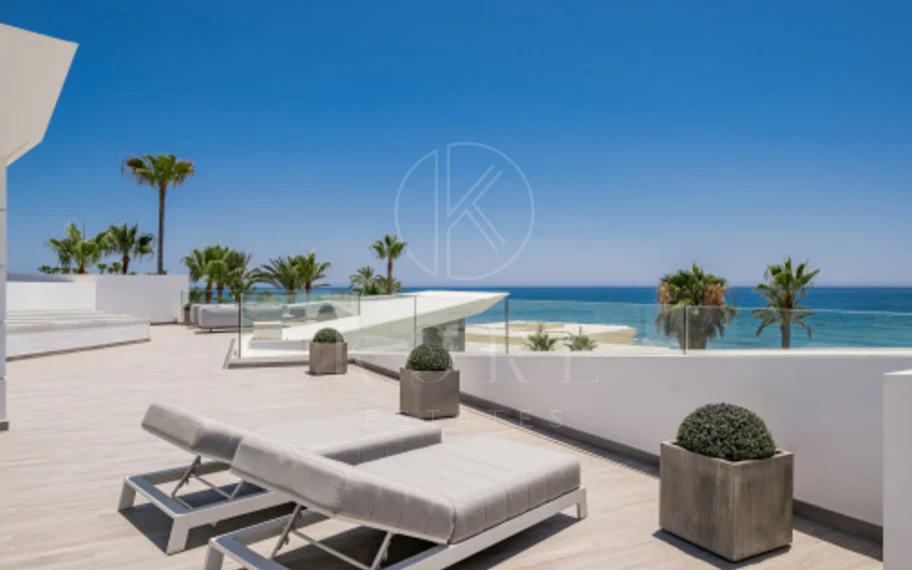 Villa en venta en Los Monteros Playa, Marbella Este