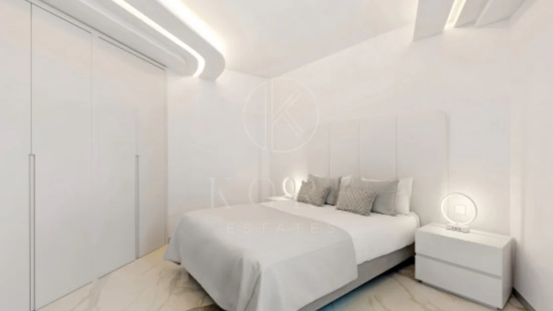 Villa for sale in Los Monteros Playa, Marbella East