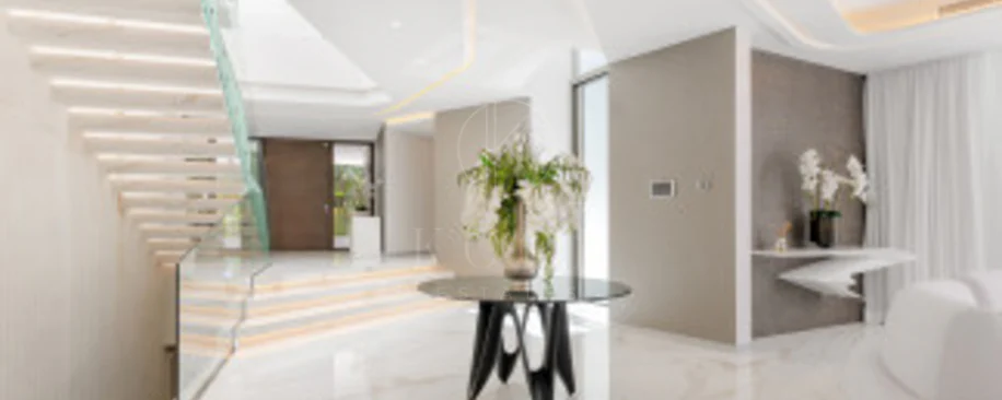 Villa for sale in Los Monteros Playa, Marbella East