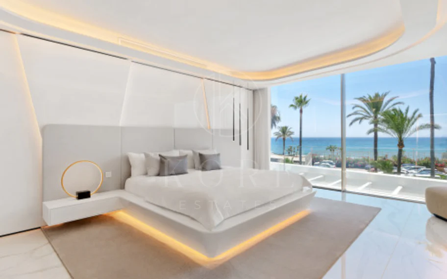 Villa en venta en Los Monteros Playa, Marbella Este