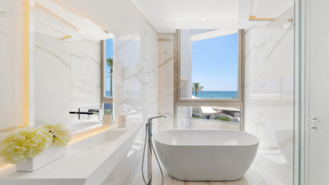 Villa for sale in Los Monteros Playa, Marbella East