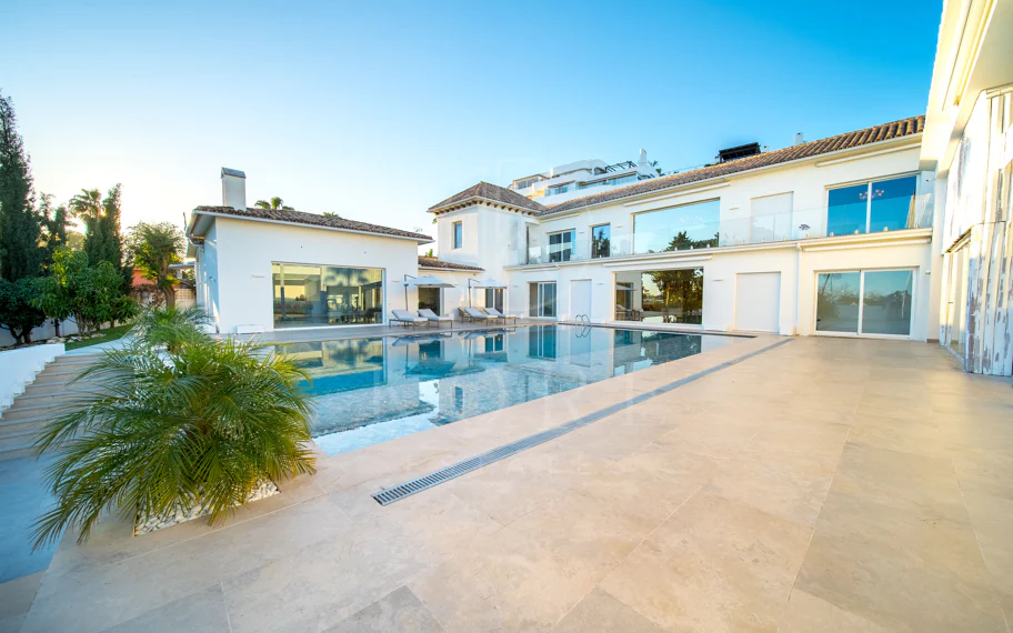 Gran Villa Renovada, junto a Guadalmina Golf, Marbella