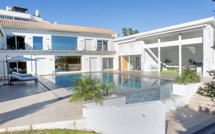 Gran Villa Renovada, junto a Guadalmina Golf, Marbella