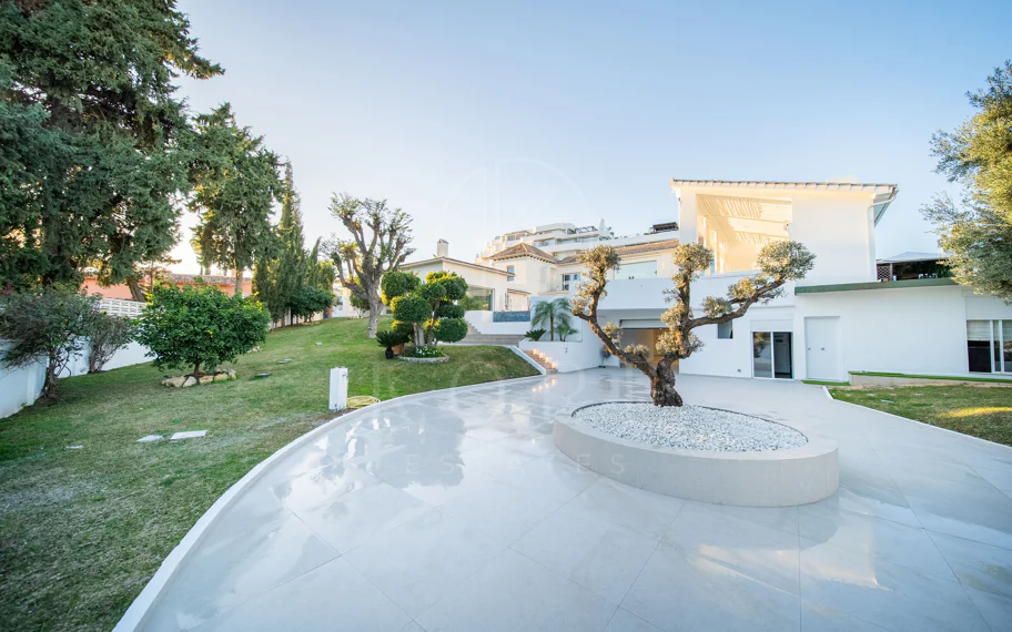 Gran Villa Renovada, junto a Guadalmina Golf, Marbella