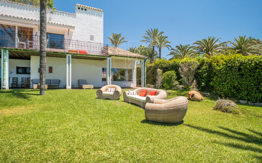 Hermosa Villa frente al mar