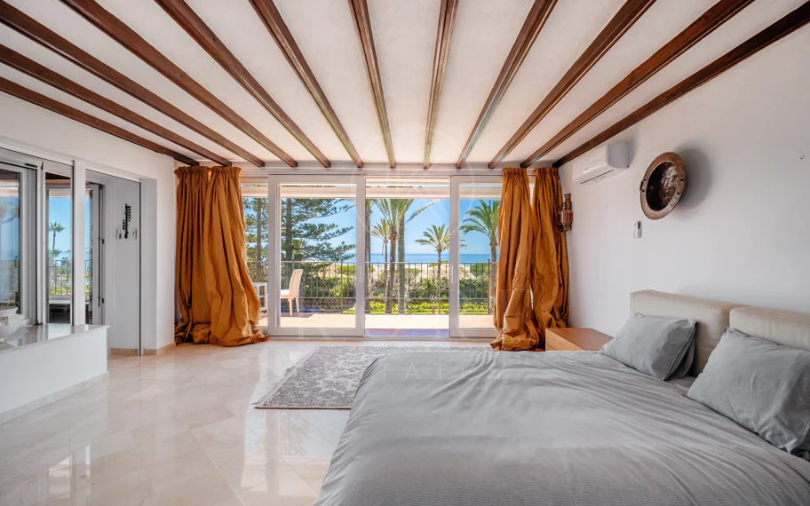 Hermosa Villa frente al mar