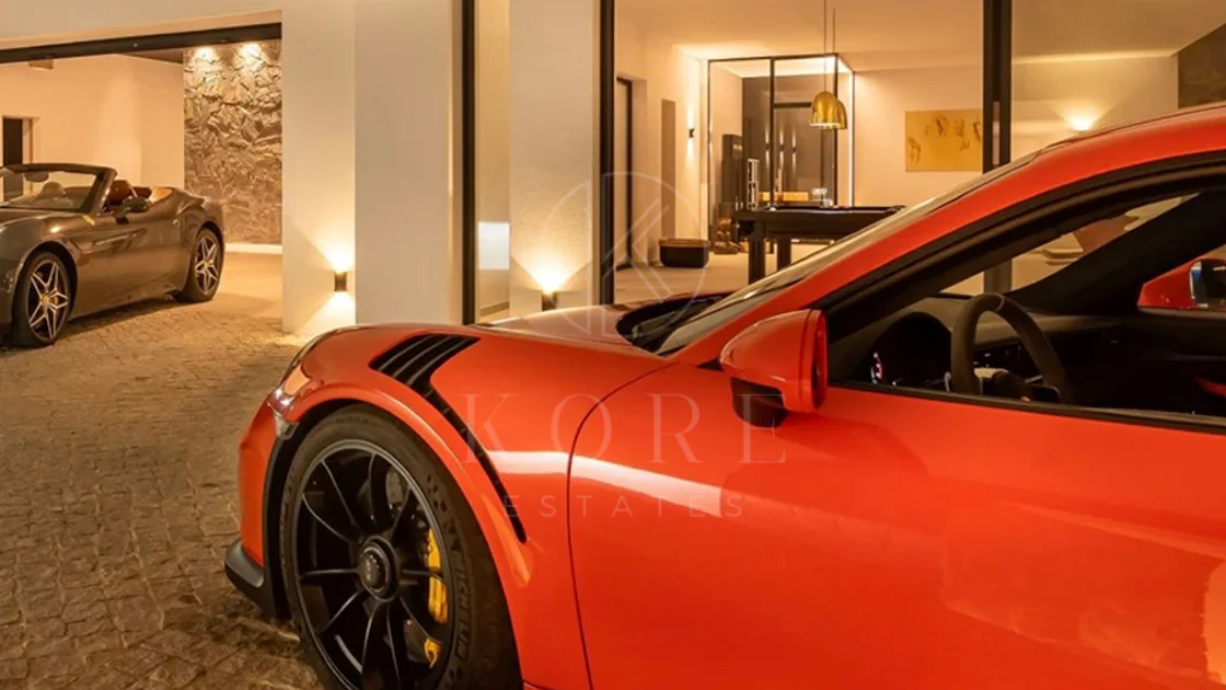 1,580 m² of Pure Luxury, Privacy & Panoramic Views