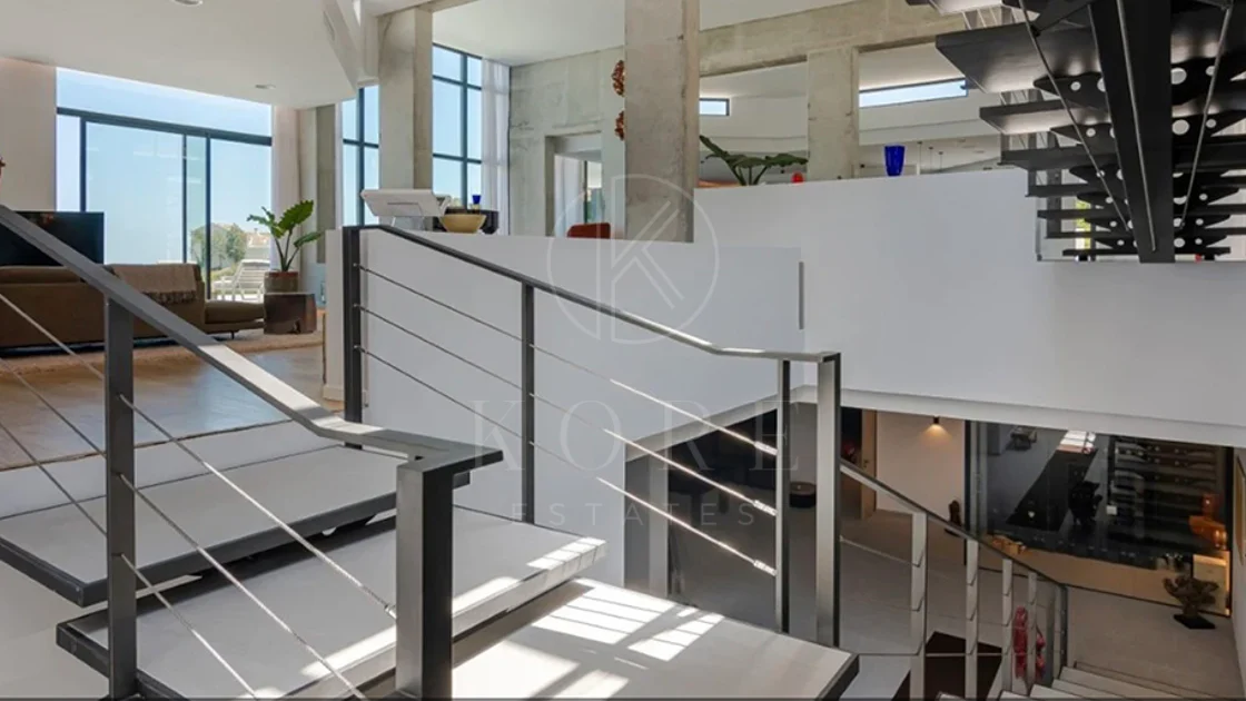 1,580 m² of Pure Luxury, Privacy & Panoramic Views