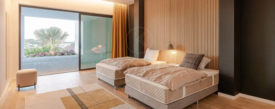 1,580 m² of Pure Luxury, Privacy & Panoramic Views