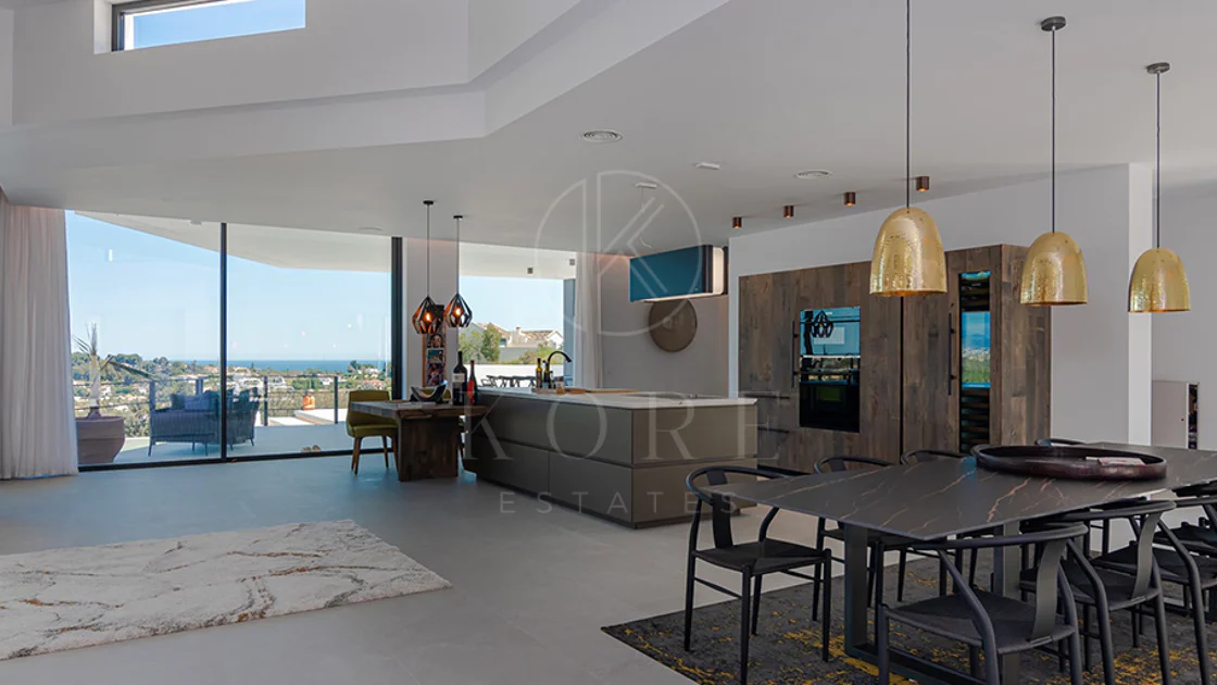 1,580 m² of Pure Luxury, Privacy & Panoramic Views