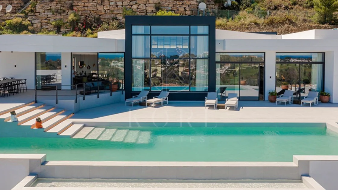 1,580 m² of Pure Luxury, Privacy & Panoramic Views