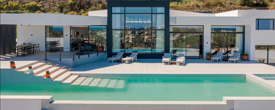 1,580 m² of Pure Luxury, Privacy & Panoramic Views