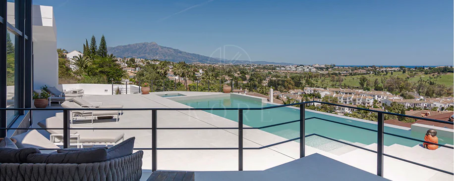 1,580 m² of Pure Luxury, Privacy & Panoramic Views