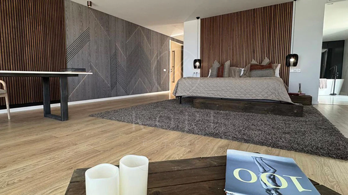 1,580 m² of Pure Luxury, Privacy & Panoramic Views