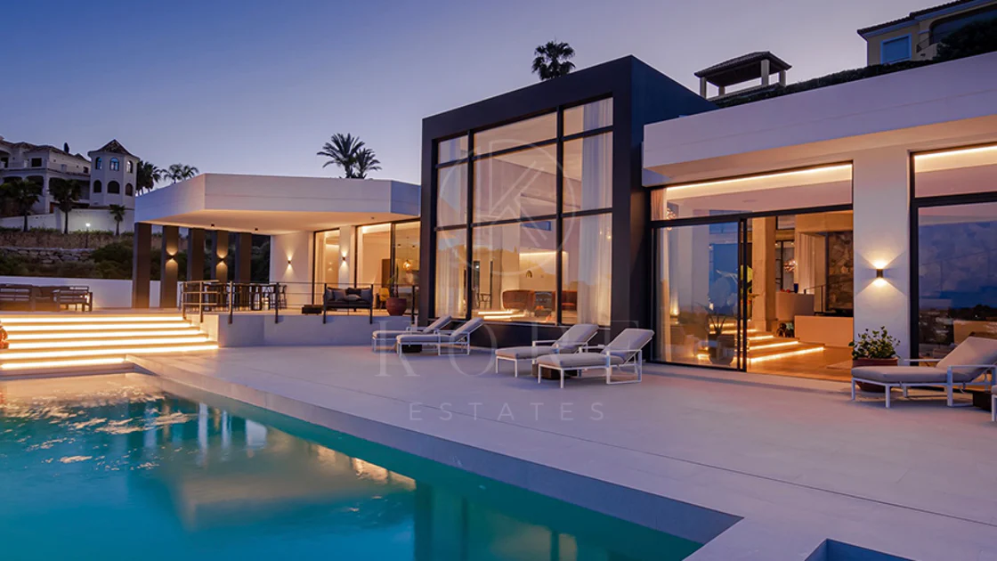 1,580 m² of Pure Luxury, Privacy & Panoramic Views