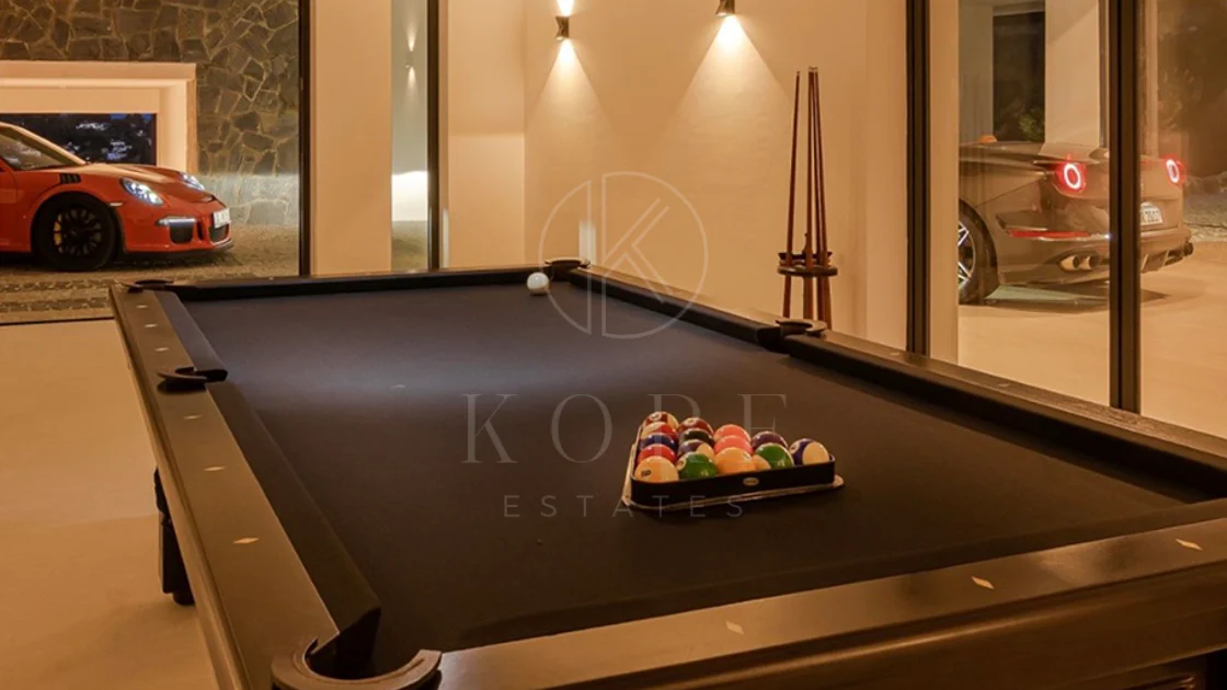 1,580 m² of Pure Luxury, Privacy & Panoramic Views