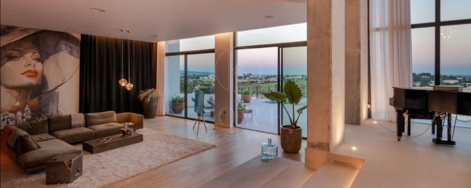 1,580 m² of Pure Luxury, Privacy & Panoramic Views