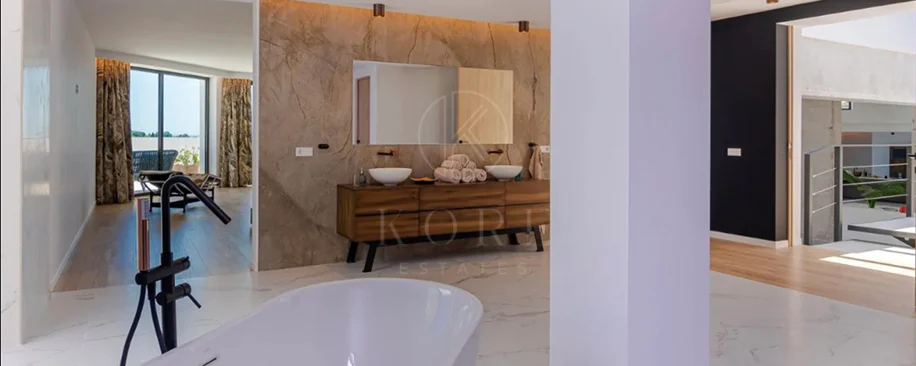 1,580 m² of Pure Luxury, Privacy & Panoramic Views