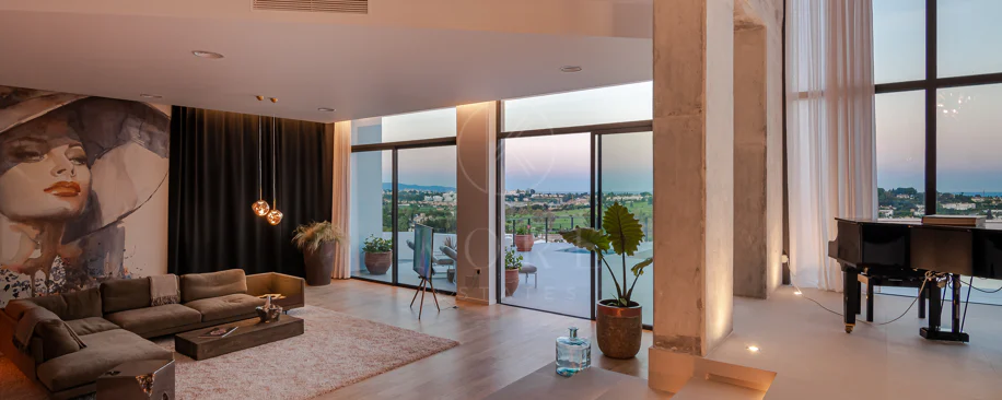 Contemporary 6-Bedroom Luxury Villa with Panoramic Sea, Golf & La Concha Views