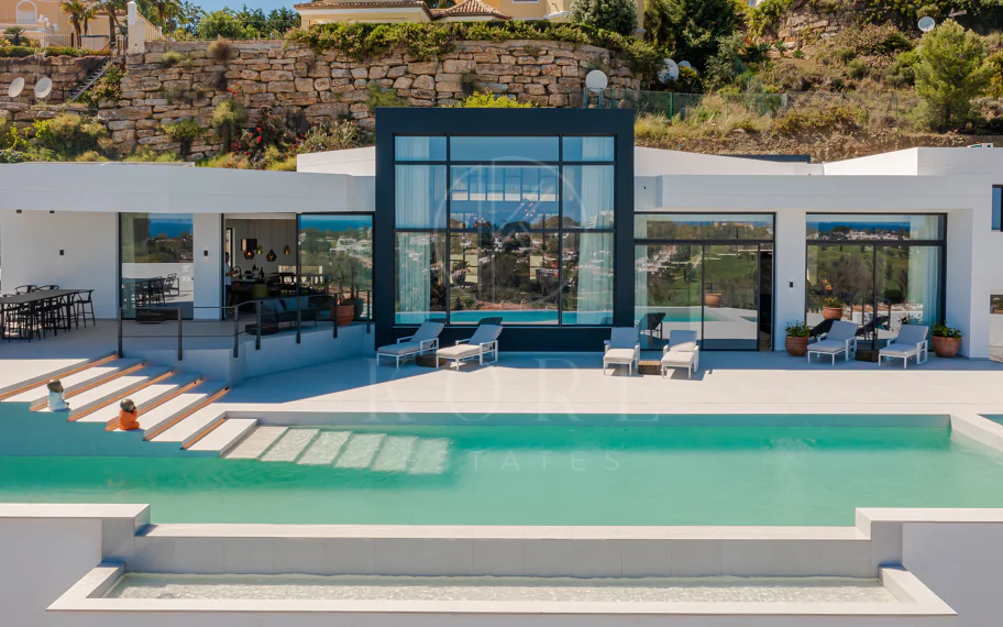 Villa contemporánea de lujo de 6 dormitorios con vistas panorámicas al mar, al golf y a La Concha
