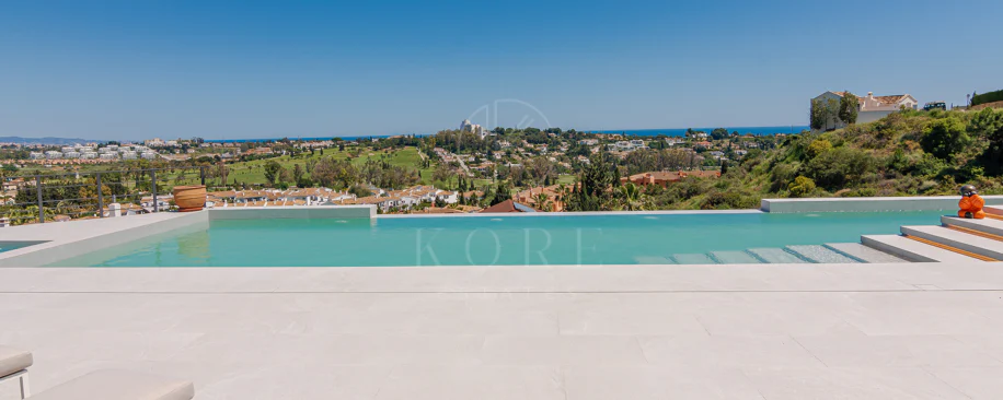 Contemporary 6-Bedroom Luxury Villa with Panoramic Sea, Golf & La Concha Views