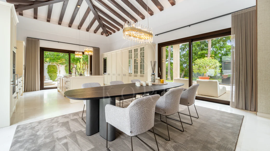 Villa Maria - An Extraordinary Frontline Golf Estate