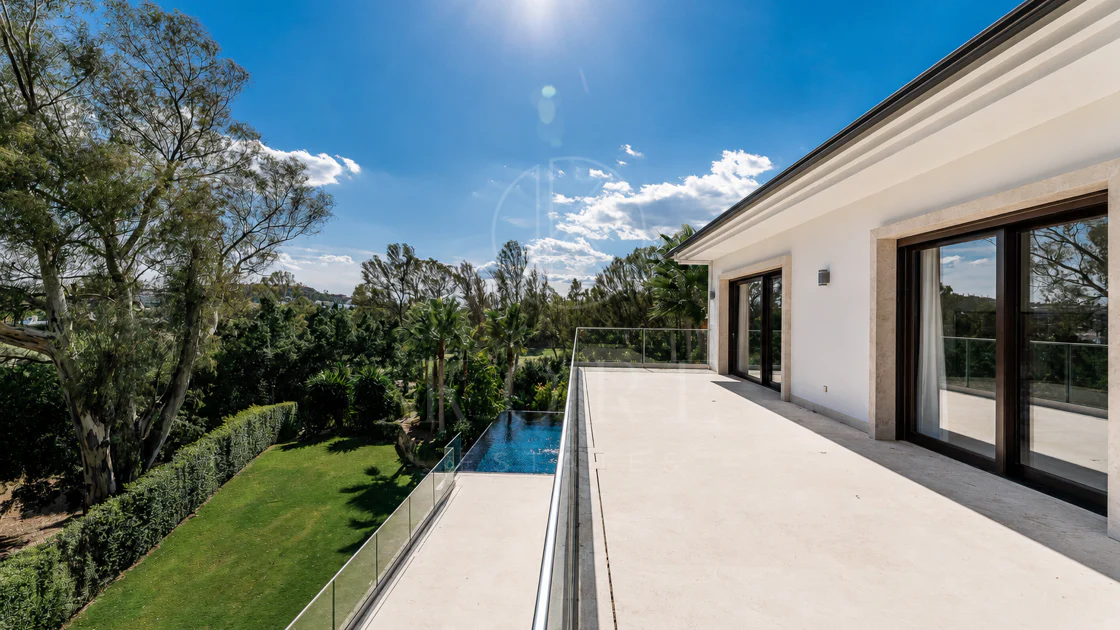 Villa Maria - An Extraordinary Frontline Golf Estate