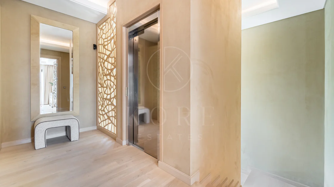 Villa Maria - An Extraordinary Frontline Golf Estate