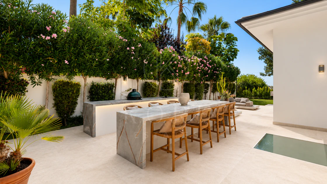Villa Maria - An Extraordinary Frontline Golf Estate