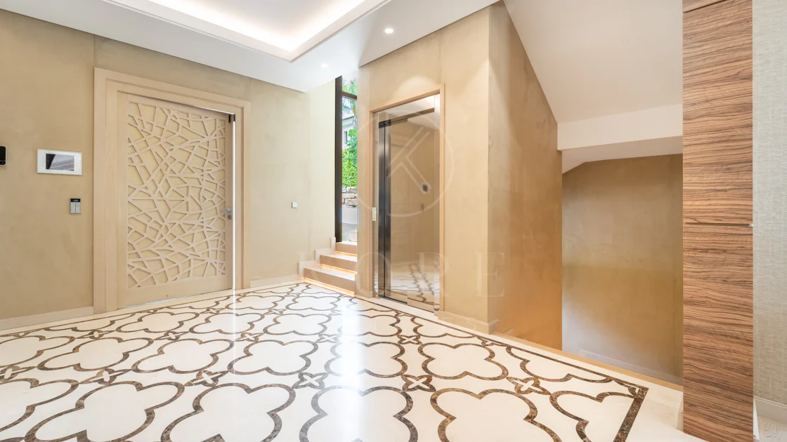 Villa Maria - An Extraordinary Frontline Golf Estate