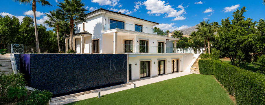 Villa Maria - An Extraordinary Frontline Golf Estate
