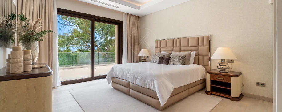 Villa Maria - An Extraordinary Frontline Golf Estate