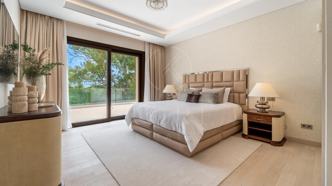 Villa Maria - An Extraordinary Frontline Golf Estate