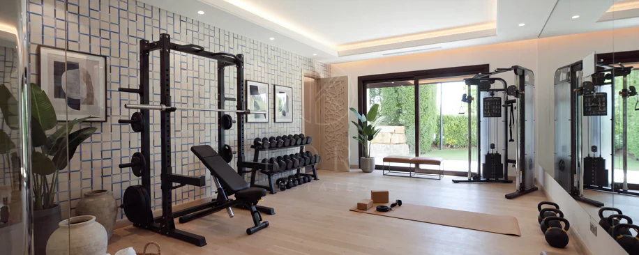 Villa Maria - An Extraordinary Frontline Golf Estate