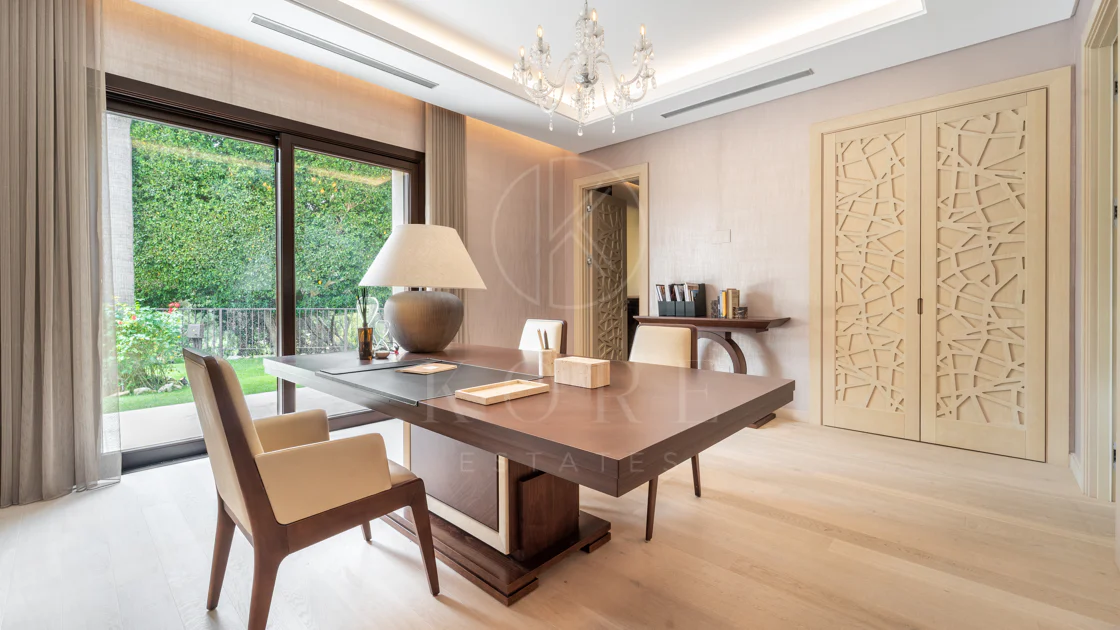 Villa Maria - An Extraordinary Frontline Golf Estate