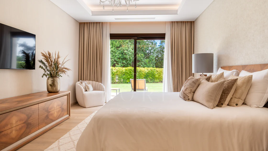 Villa Maria - An Extraordinary Frontline Golf Estate