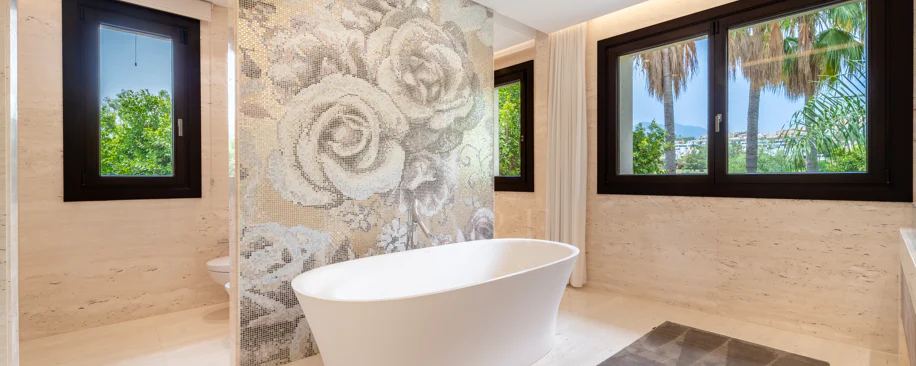 Villa Maria - An Extraordinary Frontline Golf Estate