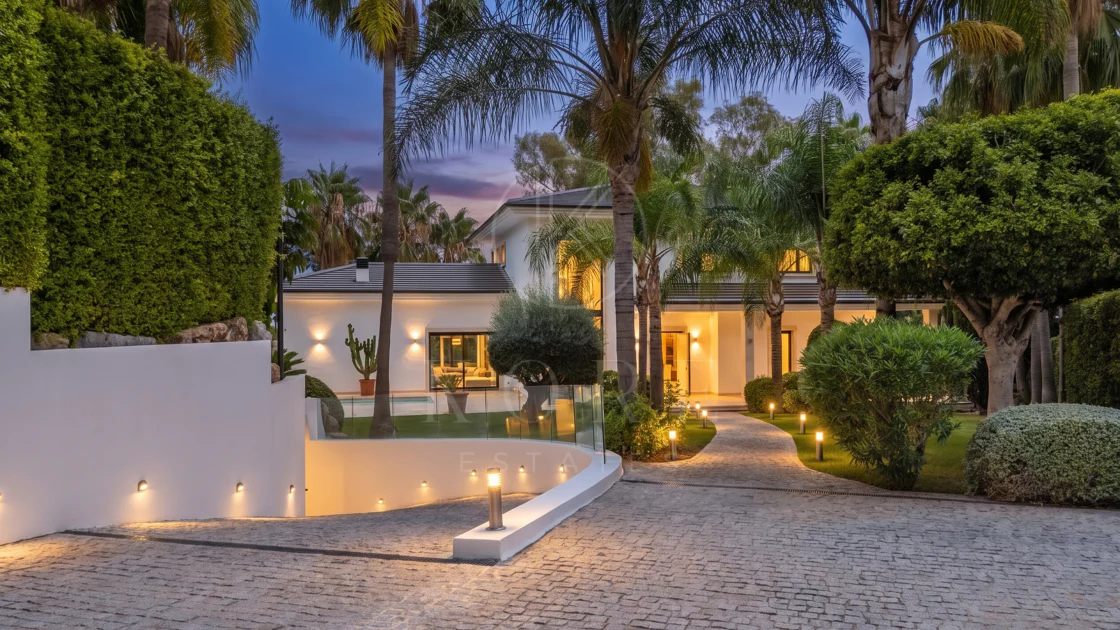 Villa Maria - An Extraordinary Frontline Golf Estate
