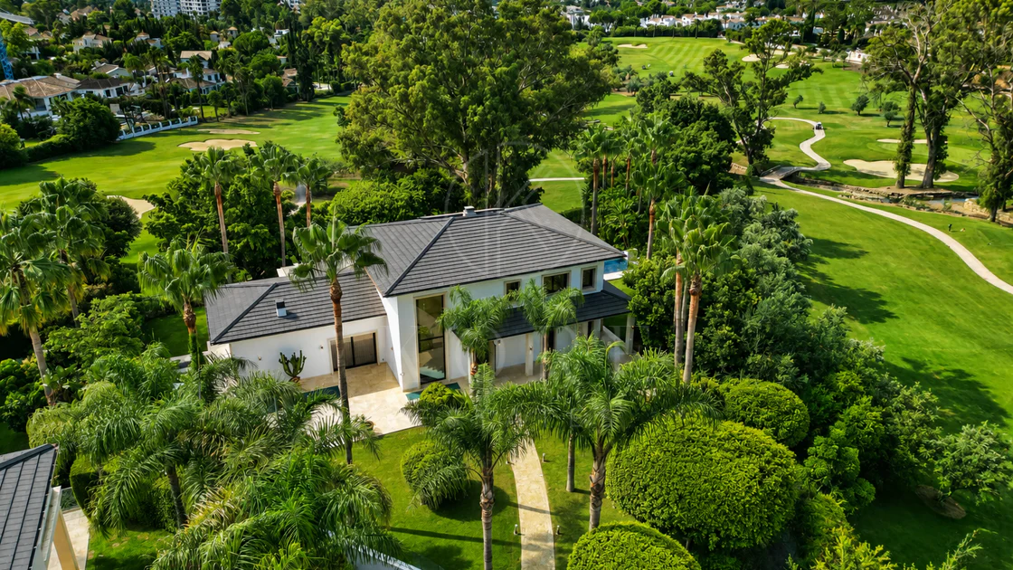 Villa Maria - An Extraordinary Frontline Golf Estate