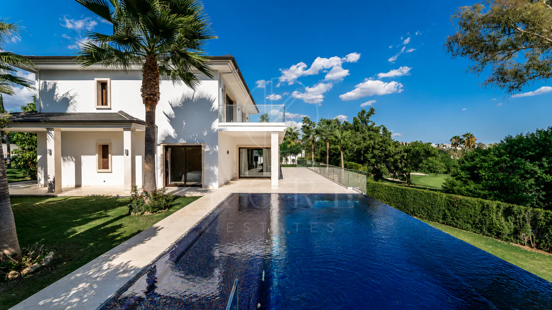 Villa Maria - An Extraordinary Frontline Golf Estate