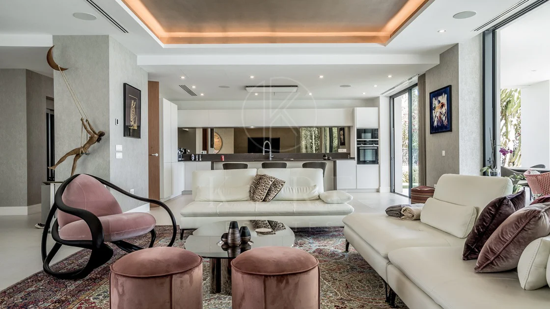 Villa for sale in Marbella Golden Mile