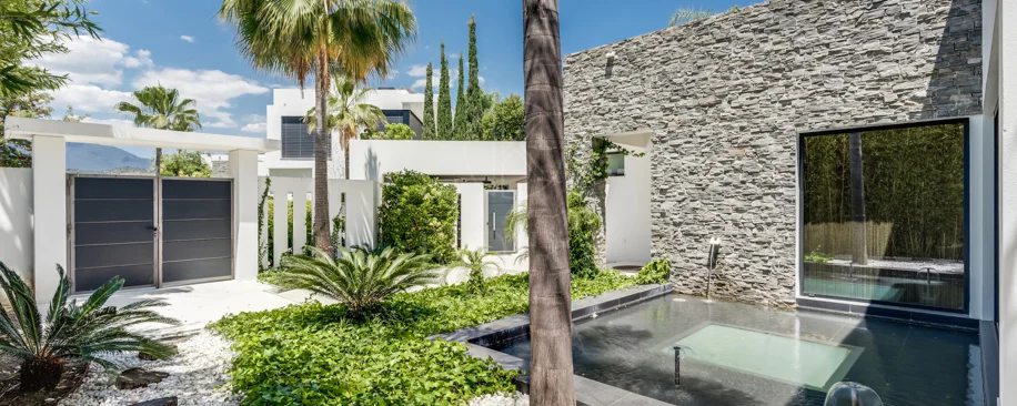 Villa for sale in Marbella Golden Mile
