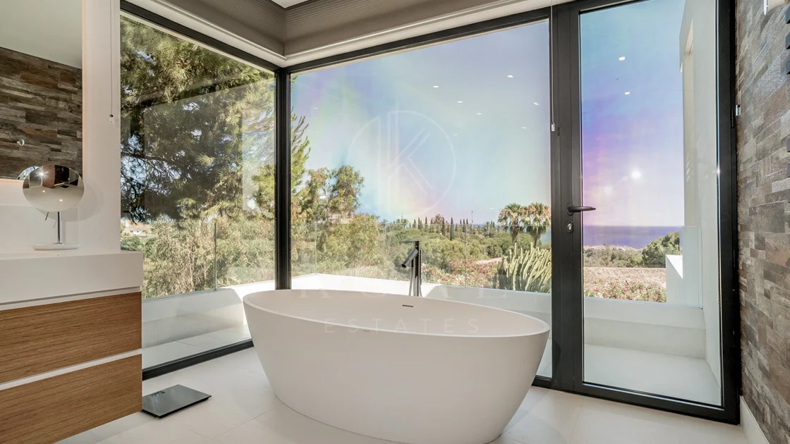 Villa for sale in Marbella Golden Mile
