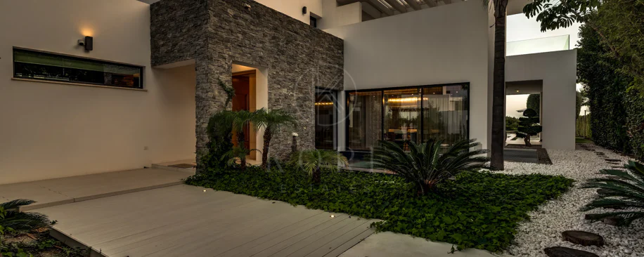 Villa for sale in Marbella Golden Mile