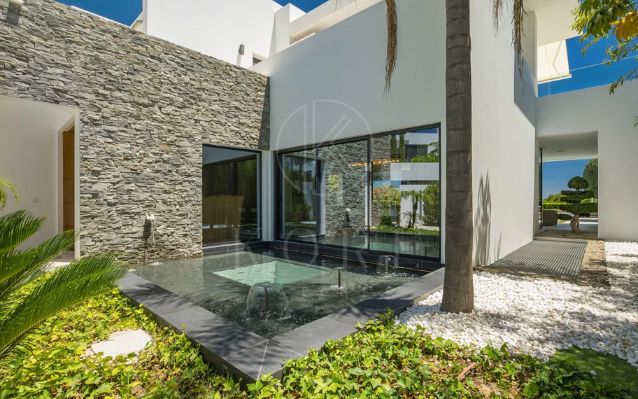 Villa en venta en Marbella Golden Mile